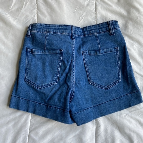 Forever 21 Jeans Shorts - Picture 2 of 3